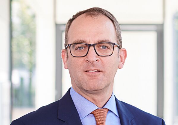 Vorstandsvorsitzender Arbeitgeberverband Chemie und verwandte Industrien für das Land Hessen e. V. (Sanofi-Aventis Deutschland GmbH)
